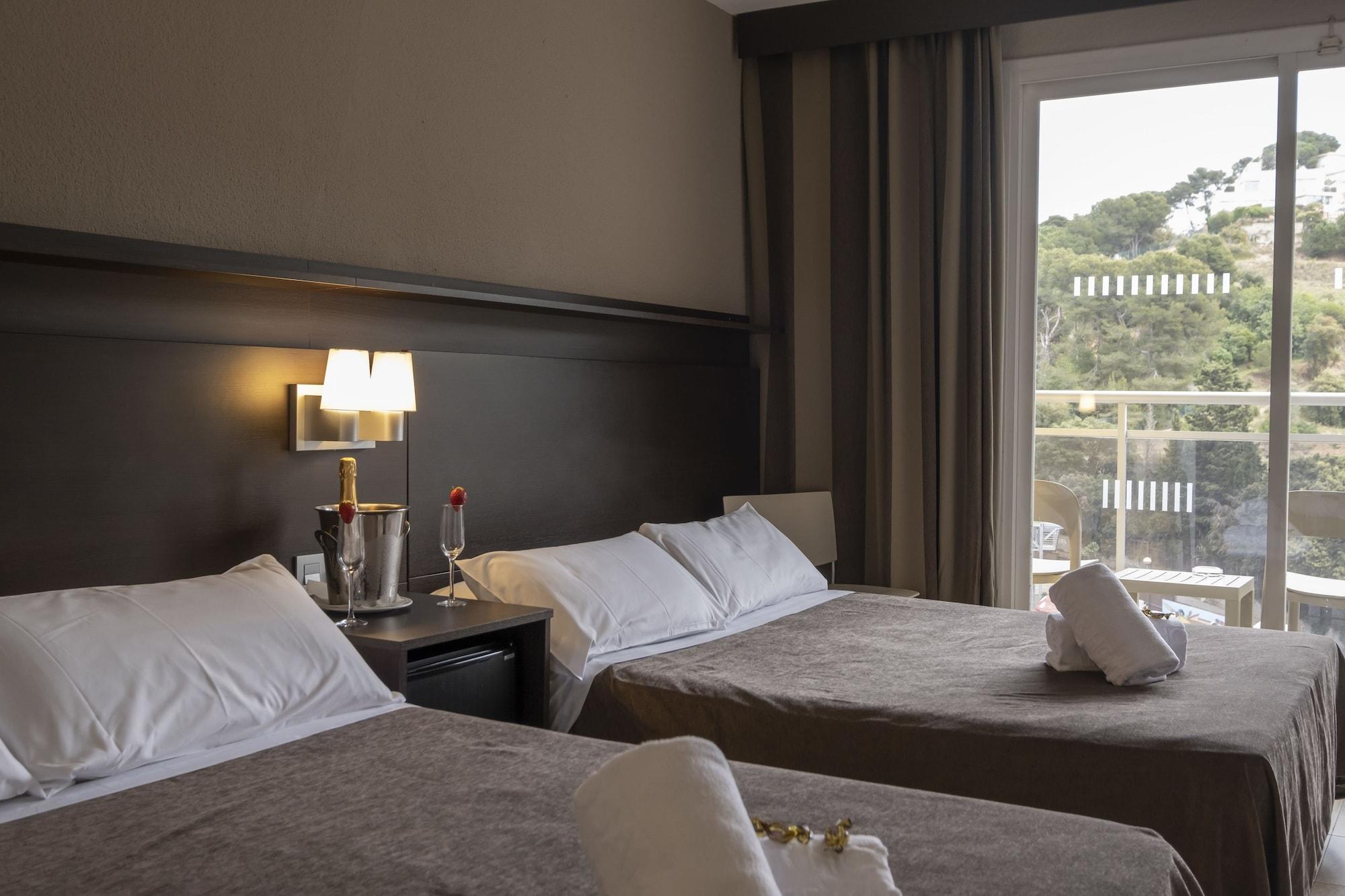Rosamar Garden 4*